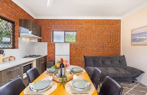 Robertson Casa | 1 Bedroom Comfy Unit Sleep 3 close to mall and bus