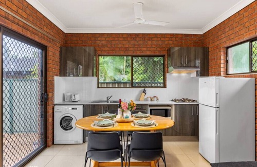 Robertson Casa | 1 Bedroom Comfy Unit Sleep 3 close to mall and bus
