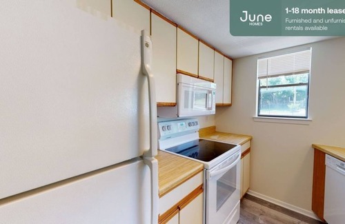 Parker Lane Condominio | Beautiful 1 Br. Condo (317780) by Houzlet