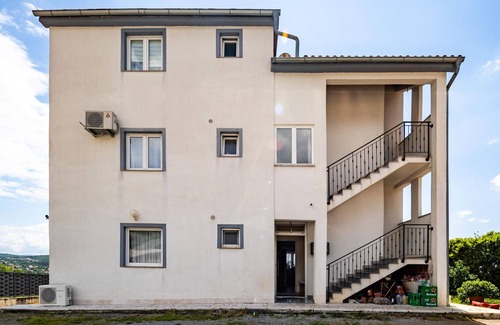 Viskovo Apartamento | Acogedor apartamento de 1 dormitorio en.