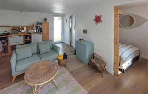 L'Epine Casa | 1 Bedroom Cozy Home In L'épine