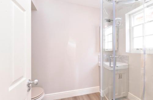 Odiham Apartamento | 1 bedroom flat in centre of Odiham- free parking