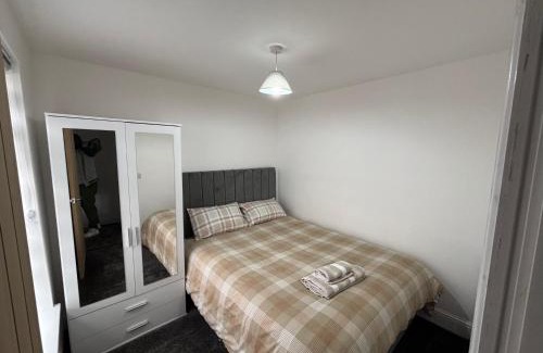Didsbury Apartamento | 1 Bedroom Flat - Manchester Airport Apartment - 7 mins to MAN - Staycations & Business stays!