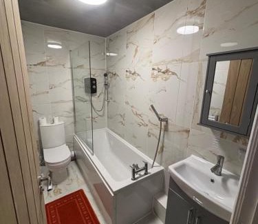Didsbury Apartamento | 1 Bedroom Flat - Manchester Airport Apartment - 7 mins to MAN - Staycations & Business stays!