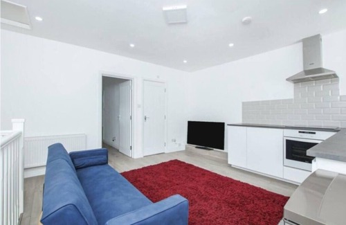 Uxbridge South Apartamento | 1 bedroom flat near Heathrow 5 minutes walk to Uxbridge station & free parking