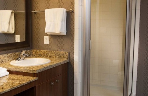 Enterprise Complejo | 1 Bedroom Full Bathroom and Kitchen, Grandview Resort.