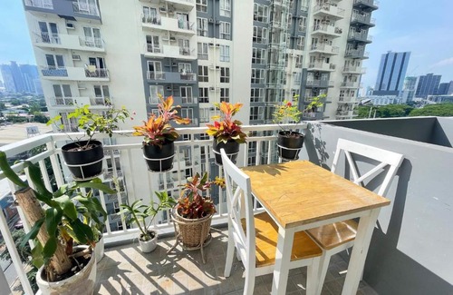 Ugong Apartamento | 1 bedroom fully furnished condo unit