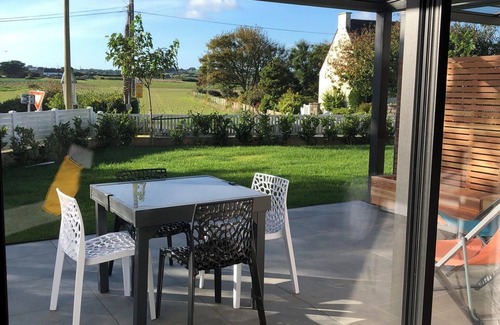 Guisseny Apartamento | 1-bedroom gîte with access to covered, heated swimming pool. 2 steps from the sea