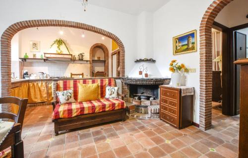 Mascalucia Casa | 1 Bedroom Gorgeous Home In Mascalucia