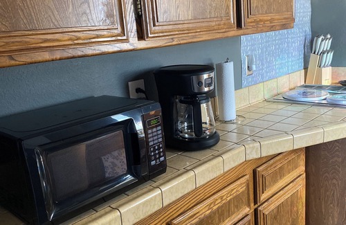 Enterprise Casa | 1-bedroom guest house with gated yard and WiFi,,Pet friendly, Las Vegas