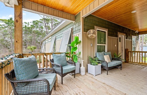 Dauphin Island Cabaña | 1 Bedroom in the Pines~Dauphin Pod