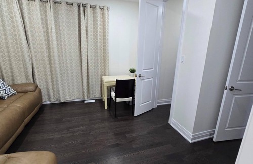 Vaughan Casa | 1 bedroom Junior master with ensuite near Klienburg Ontario
