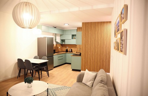Tirana Apartamento | 1-bedroom Lake View Apartment close the centre of Central Tirana