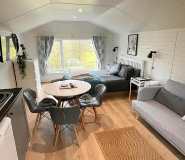 Corwen Casa | 1 Bedroom Log Cabin in Parc Pen y Bryn Sleep 2 3