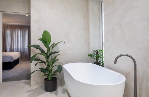 Stirling Cama Y Desayuno | 1 bedroom Pool Side Apartment