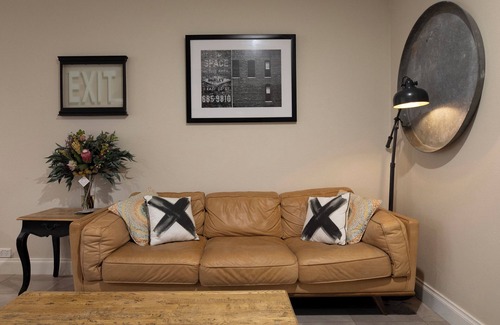 Stirling Cama Y Desayuno | 1 bedroom Pool Side Apartment