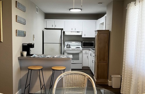 South Bradenton Condominio | 1 Bedroom Private Bath