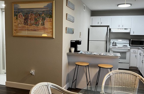 South Bradenton Condominio | 1 Bedroom Private Bath