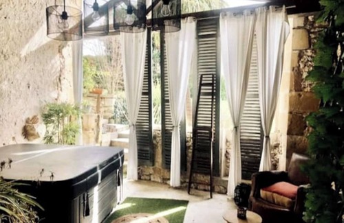 Saint-Hilaire-de-la-Noaille Casa | 1 Bedroom Private vacation home in Saint-Sève