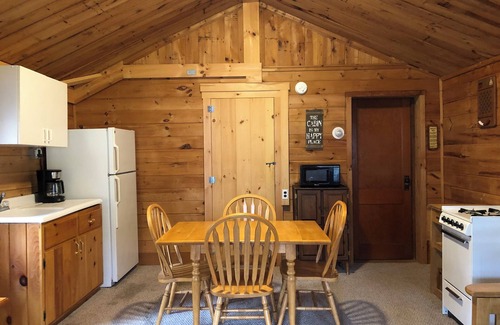 The Forks Cabina | 1 Bedroom Riverside Cabin in The Forks, ME, pet friendly