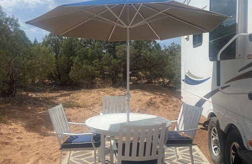 Roosevelt Casa | 1-bedroom RV in amazing Roosevelt with WiFi, AC can sleep 4 adults and one child