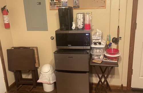 Grove Casa | 1 Bedroom/sleeper sofa/Large Bath sleep 5 close to Restaurants/ramps/gas/Walmart