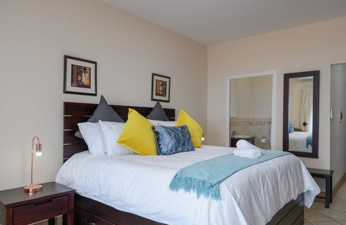 Port Edward Apartamento | 1 bedroom studio apartment with ocean views