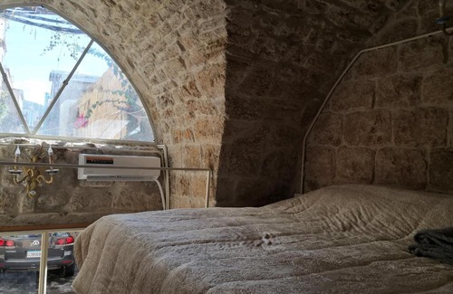Batroun Apartamento | 1 bedroom studio double bed batroun old souk