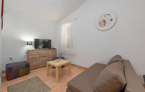Potocnica Casa | 1 Bedroom Stunning Home In Potocnica