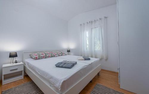 Potocnica Casa | 1 Bedroom Stunning Home In Potocnica