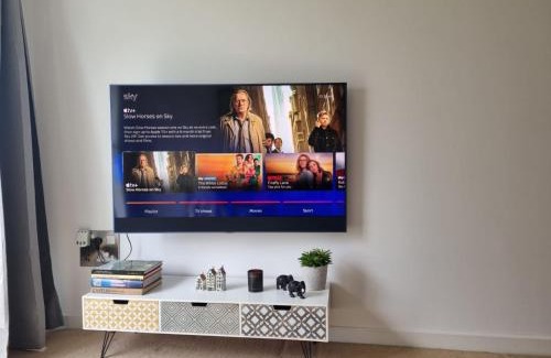 Butetown Apartamento | 1 Bedroom Stylish Apartment sleeps up to 4 people Cardiff Bay