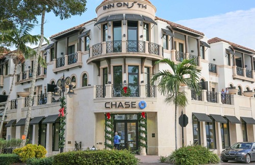 Old Naples Hotel | 1-Bedroom Suite at a 4⭐️ Hotel