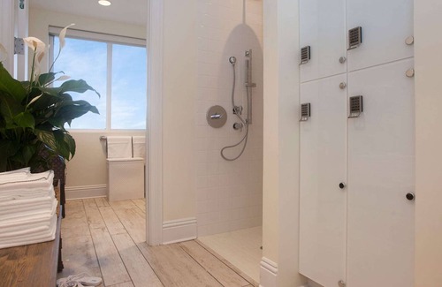 East Fort Lauderdale Hotel | 1-Bedroom Suite at a 4⭐️ Hotel