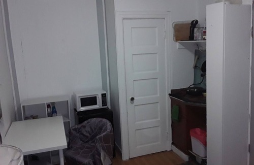 South Slope Casa | 1 bedroom Suite with Kitchenette, Entire Second Floor in Park Slope House