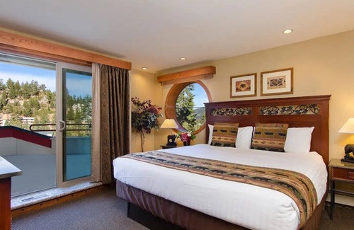 Tahoe Village Hotel | 1-bedroom The Ridge at Lake Tahoe /from July 19 - 26/