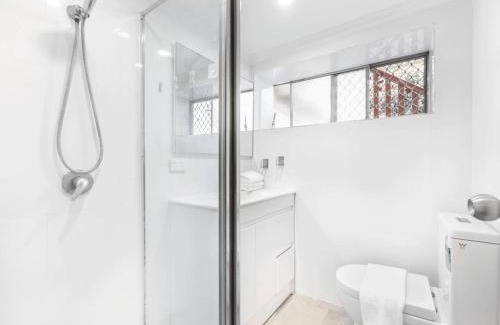 Macgregor Casa | 1 Bedroom Unit near Highway Transports n Shops