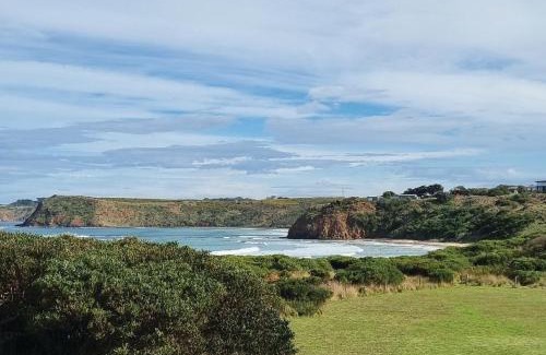 Smiths Beach Apartamento | 1-bedroom unit with stunning ocean views!