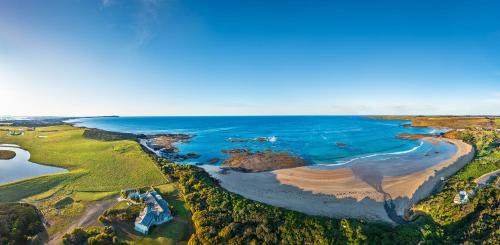 Smiths Beach Apartamento | 1-bedroom unit with stunning ocean views!