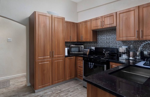 Sunset Crest Villa | 1 Bedroom Villa Oasis w/ Pool in Holetown - Down the Hill