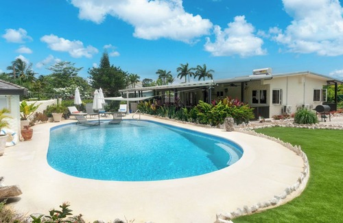 Sunset Crest Villa | 1 Bedroom Villa Oasis w/ Pool in Holetown - Down the Hill