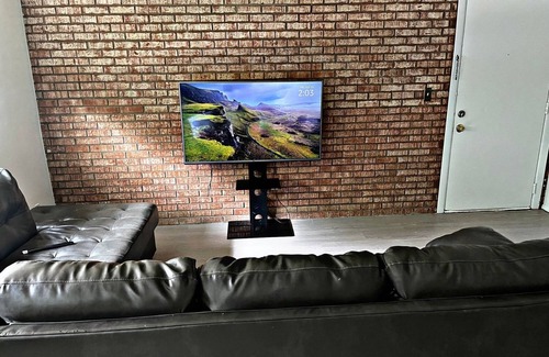 Mount Airy Apartamento | 1-bedroom with WiFi and AC in superb Cincinnati