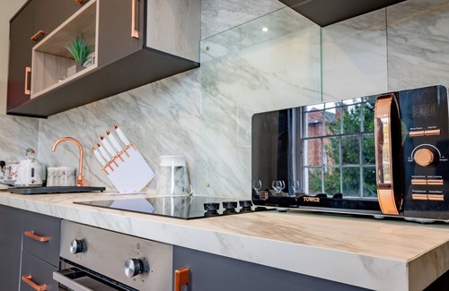 Pontrilas Condominio | 1 Bedroom Worcester City Centre Apartment