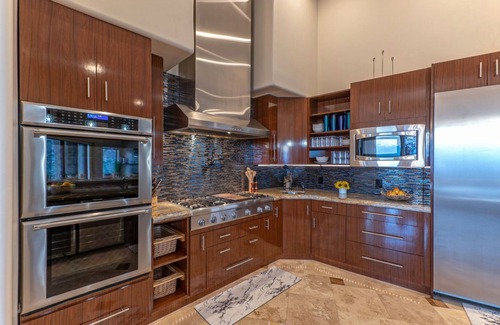 Fountain Hills Casa | #1 BEST VIEWS 7500 SF Mansion W/ MOVIE Pool, Game Room, 11 King Beds, Fountain!