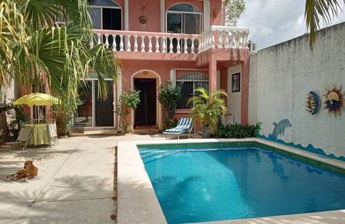 Colonia Andrés Casa | 1 Blk To Ocean 3 Blks To Entertainment, Restaurants & Bars