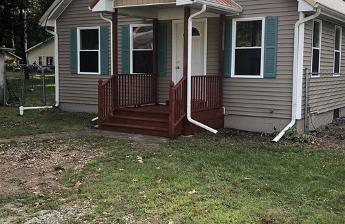 Koontz Lake Casa | 1 block away from all sports Koontz lake offers fishing and boating!