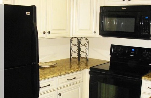 Holmes Beach Casa | 1 Block To Beach! Convenient, Modern, Comfortable, Clean.