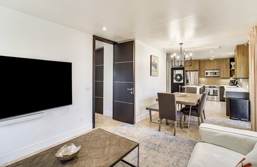 Indialantic Casa | 1 Block to Beach & Eats: Modern Indialantic Apt