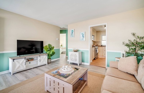 Brigantine Casa | 1 Block to Brigantine Beach: Breezy Home w/ Patio!