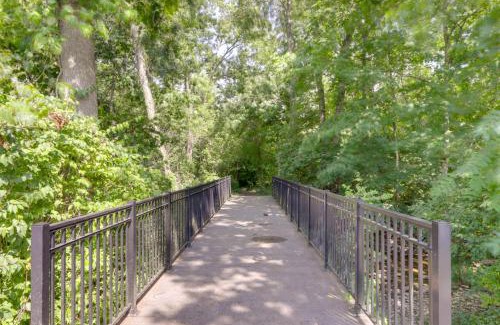 Loveland Casa | 1 Block to Loveland Bike Trail The Frog Man Inn