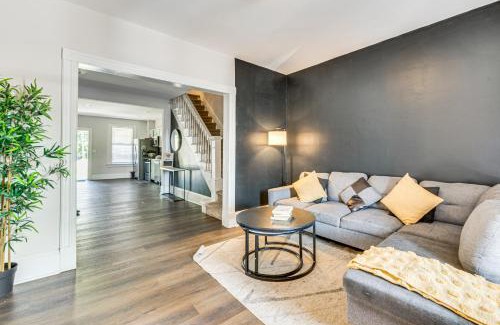 Stroudsburg Casa | 1 Block to Main Street Dtwn Stroudsburg Townhome!